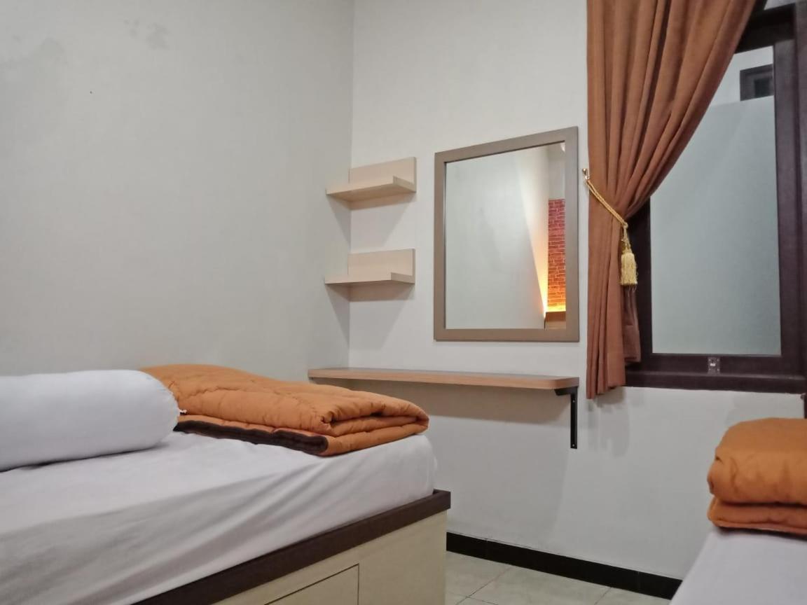 Amaya Guest House Syariah Alastuwo Kültér fotó